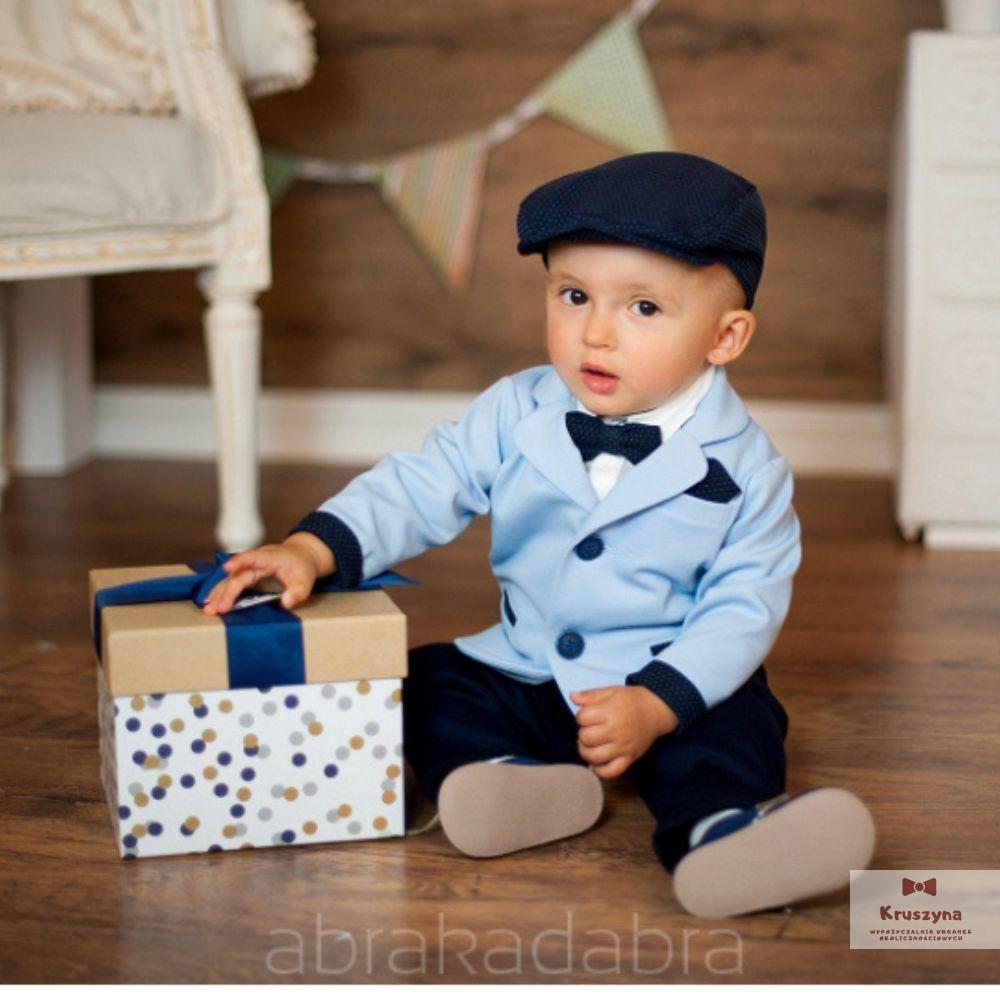 Garniturek do chrztu Leon (granatowy) marki Abrakadabra