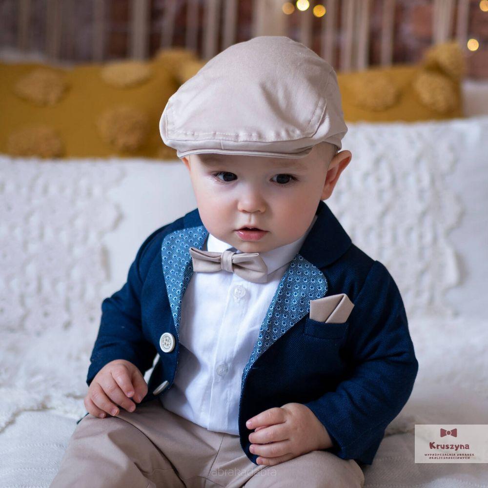 Garniturek do chrztu Ludwik (beżowy) marki Abrakadabra